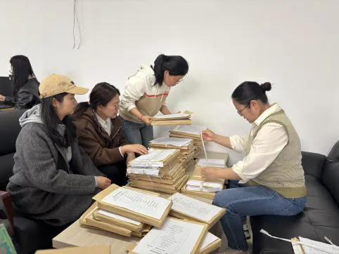 【系部动态】规范药学试卷归档,精筑专业教学基石——医学院药学系完成2025-2026-1学期分类整理入库工作 第4张