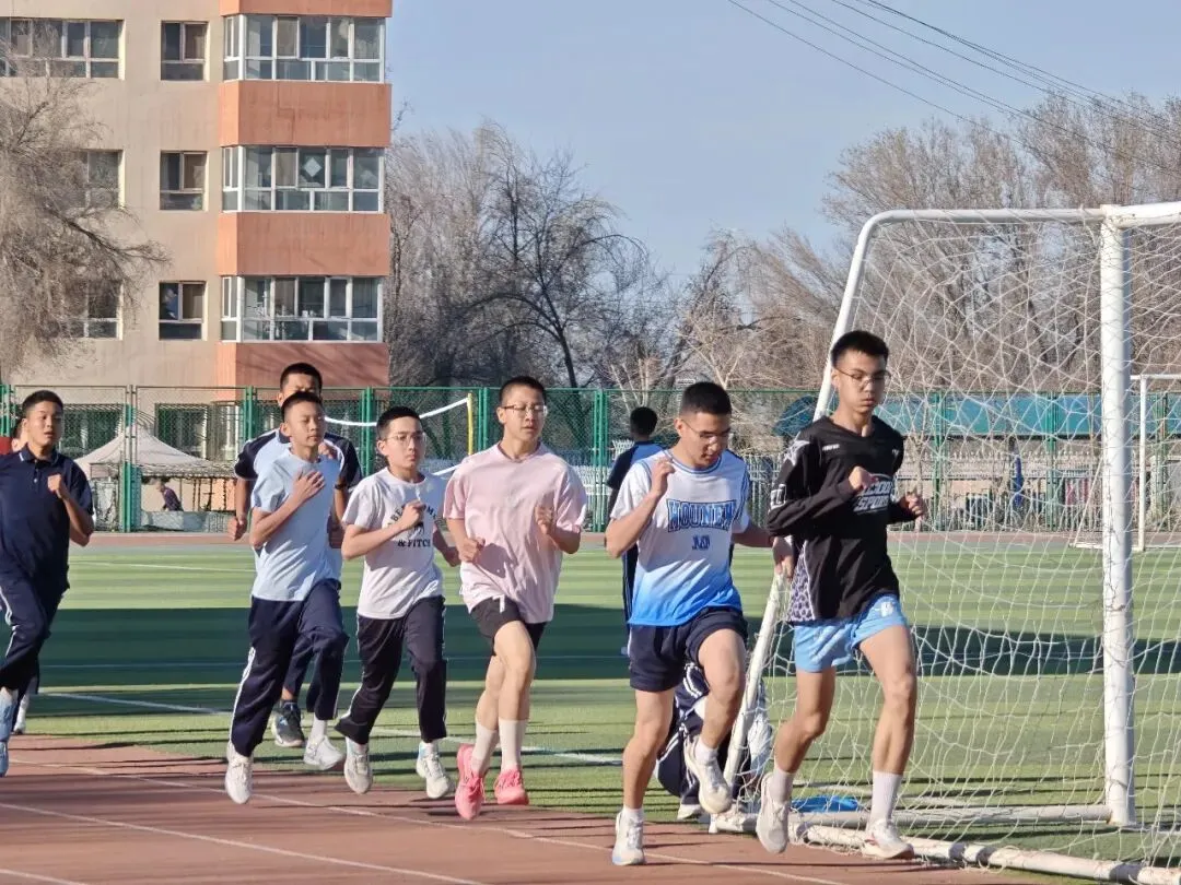 以赛促练砺锋芒 逐梦体育向中考 第4张