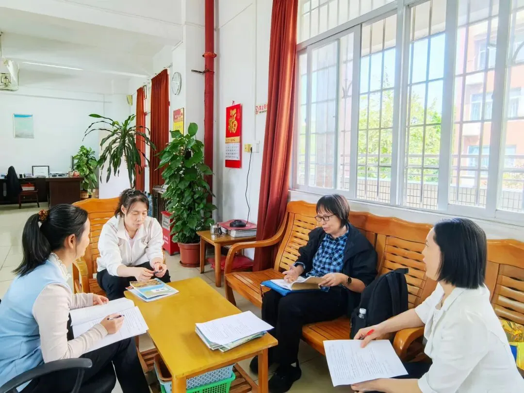 优化中考复习备考策略,推动教育优质均衡发展——白云区教育研究院初中部到广师大实中综合调研活动 第26张 优化中考复习备考策略,推动教育优质均衡发展——白云区教育研究院初中部到广师大实中综合调研活动 第26张