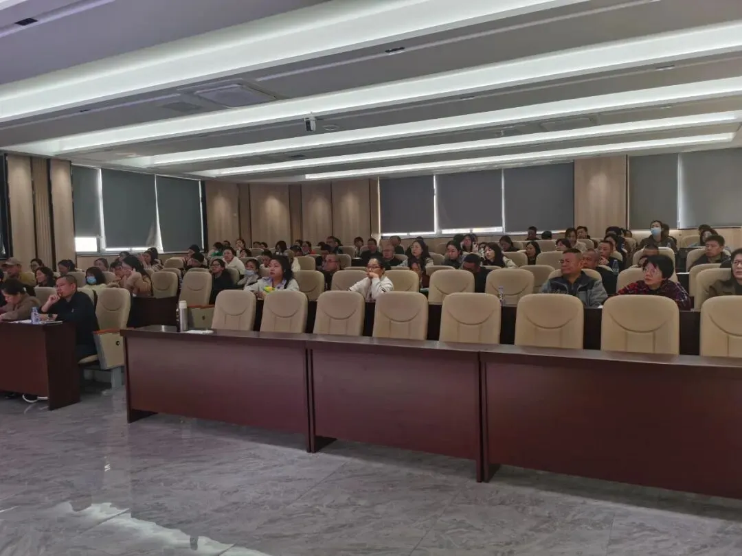 精研命题,导航复习——我区开展中考学科命题与备考教研培训活动 第3张