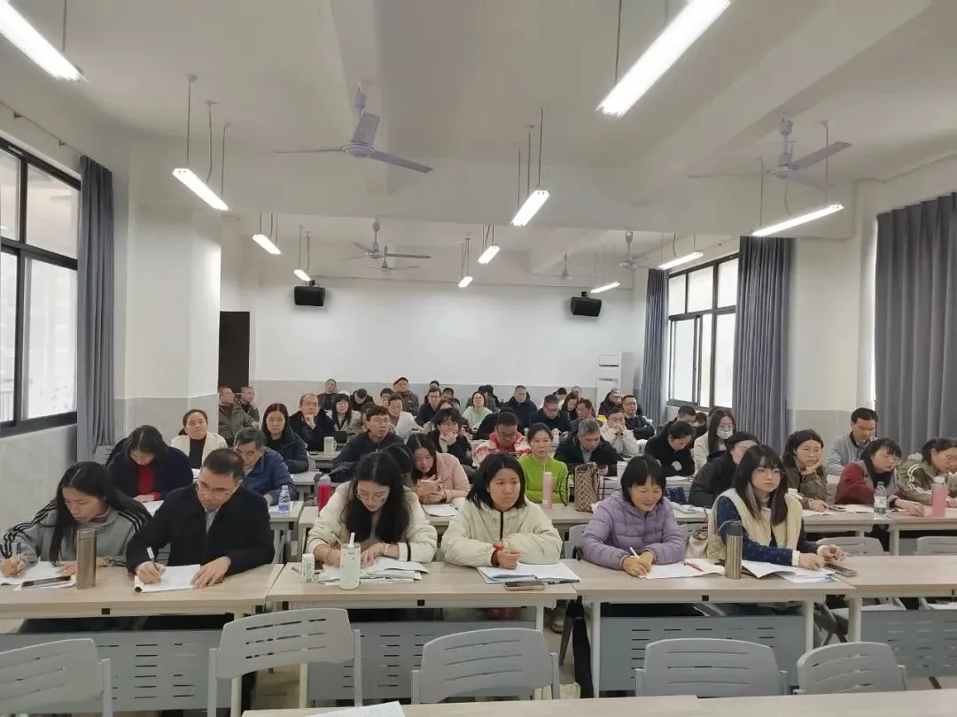 精研命题,导航复习——我区开展中考学科命题与备考教研培训活动 第16张