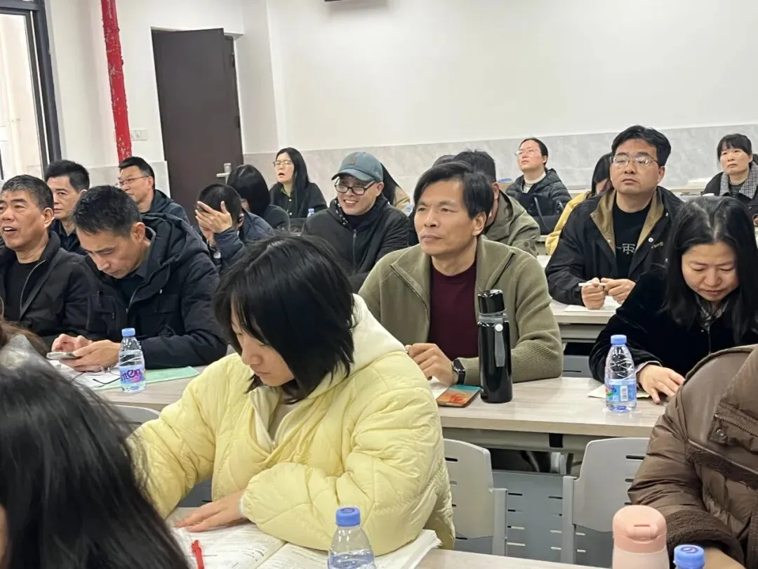 精研命题,导航复习——我区开展中考学科命题与备考教研培训活动 第24张