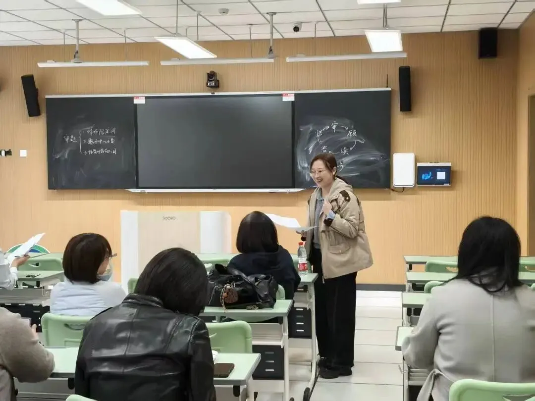 【31视角·教研】试卷讲评培新秀,AI赋能促提升——我校举办2025—2026学年度新教师及青年教师汇报课活动 第89张 【31视角·教研】试卷讲评培新秀,AI赋能促提升——我校举办2025—2026学年度新教师及青年教师汇报课活动 第89张