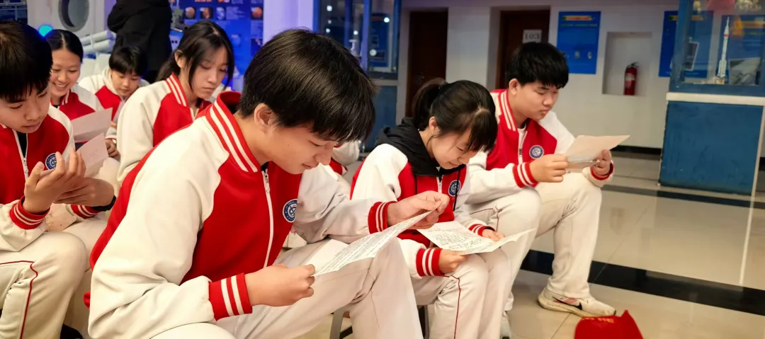 逐梦苍穹向星辰 砺剑中考铸青春---北京市通州二中初三中考誓师大会 第7张 逐梦苍穹向星辰 砺剑中考铸青春---北京市通州二中初三中考誓师大会 第7张