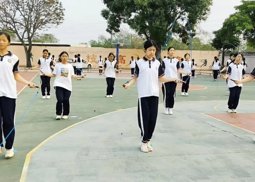 秣马厉兵迎中考 实战演练创佳绩——陆丰市初中第二区域教研联盟体育模拟测试联考 第11张 秣马厉兵迎中考 实战演练创佳绩——陆丰市初中第二区域教研联盟体育模拟测试联考 第11张