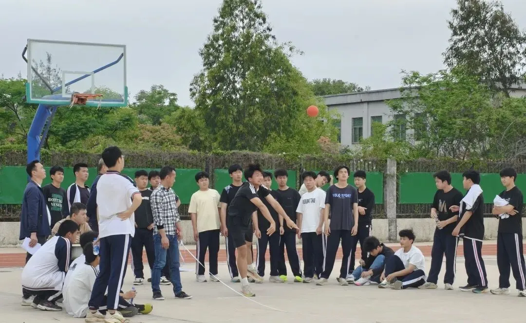 秣马厉兵迎中考 实战演练创佳绩——陆丰市初中第二区域教研联盟体育模拟测试联考 第17张 秣马厉兵迎中考 实战演练创佳绩——陆丰市初中第二区域教研联盟体育模拟测试联考 第17张