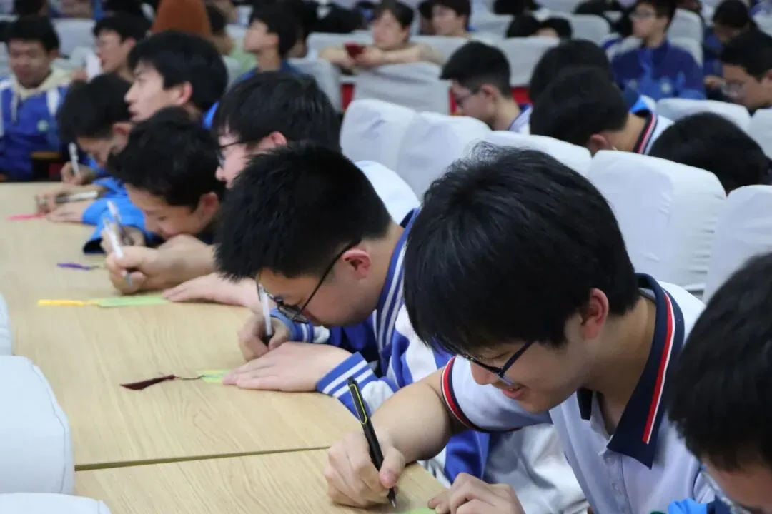 青春耀星河 中考铸锋芒——九年级冲刺动员大会燃情启幕 第40张