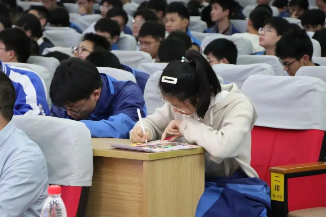 青春耀星河 中考铸锋芒——九年级冲刺动员大会燃情启幕 第41张