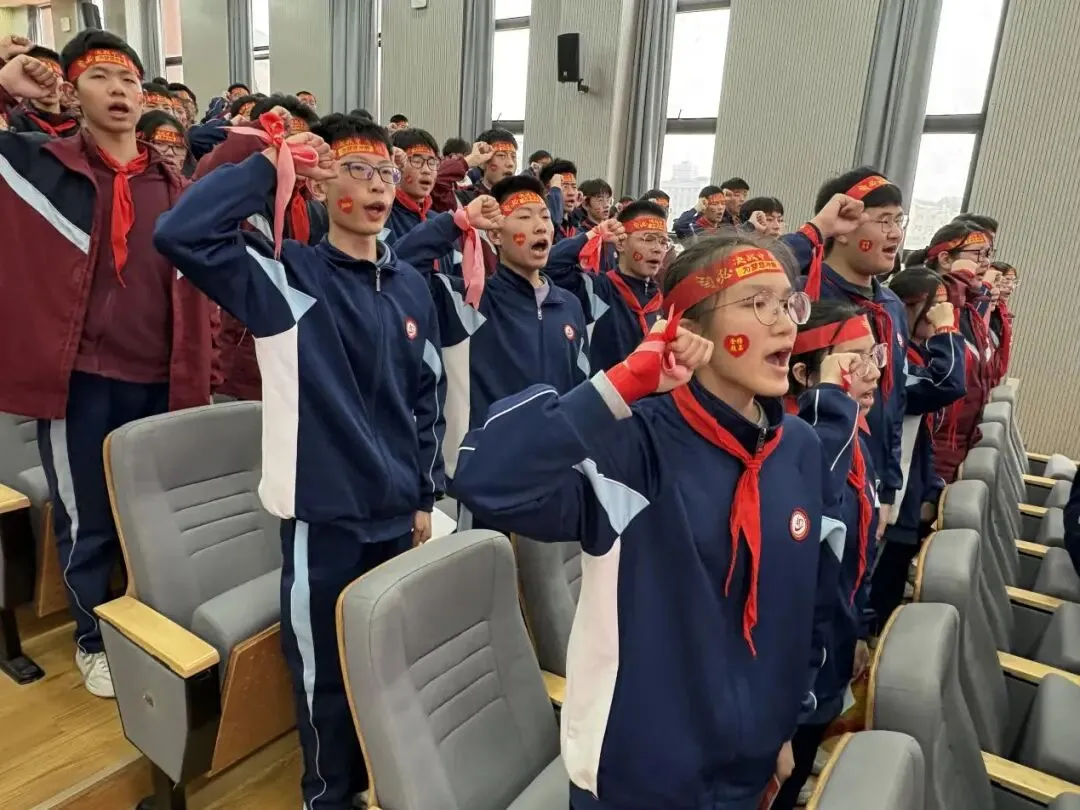 逐梦中考,不负韶华;表彰奋进,誓创辉煌——武汉市东西湖初级中学九年级表彰大会 第17张 逐梦中考,不负韶华;表彰奋进,誓创辉煌——武汉市东西湖初级中学九年级表彰大会 第17张