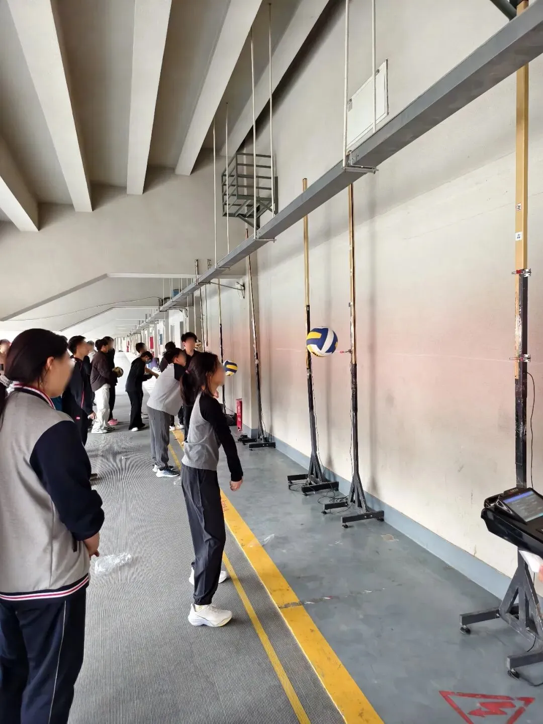 2026年西安中考体育模拟测试圆满完成 第6张