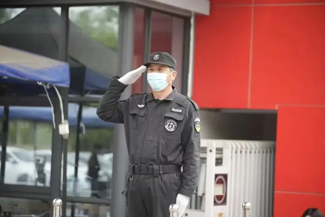 【中考限时作文】原来,那嗓音里藏着责任 第4张 【中考限时作文】原来,那嗓音里藏着责任 第4张