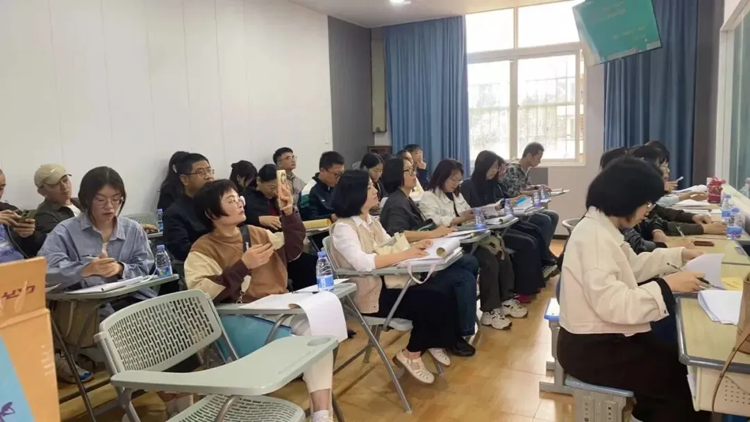 深耕课堂展复习风采,精研真题促教学重构——惠安二中举办惠安县2026年春初中毕业班英语学科说题研讨暨送课下乡活动 第17张 深耕课堂展复习风采,精研真题促教学重构——惠安二中举办惠安县2026年春初中毕业班英语学科说题研讨暨送课下乡活动 第17张