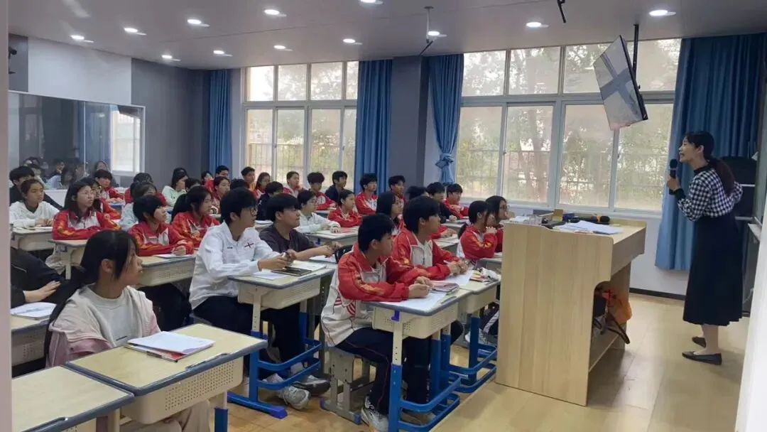 深耕课堂展复习风采,精研真题促教学重构——惠安二中举办惠安县2026年春初中毕业班英语学科说题研讨暨送课下乡活动 第21张 深耕课堂展复习风采,精研真题促教学重构——惠安二中举办惠安县2026年春初中毕业班英语学科说题研讨暨送课下乡活动 第21张