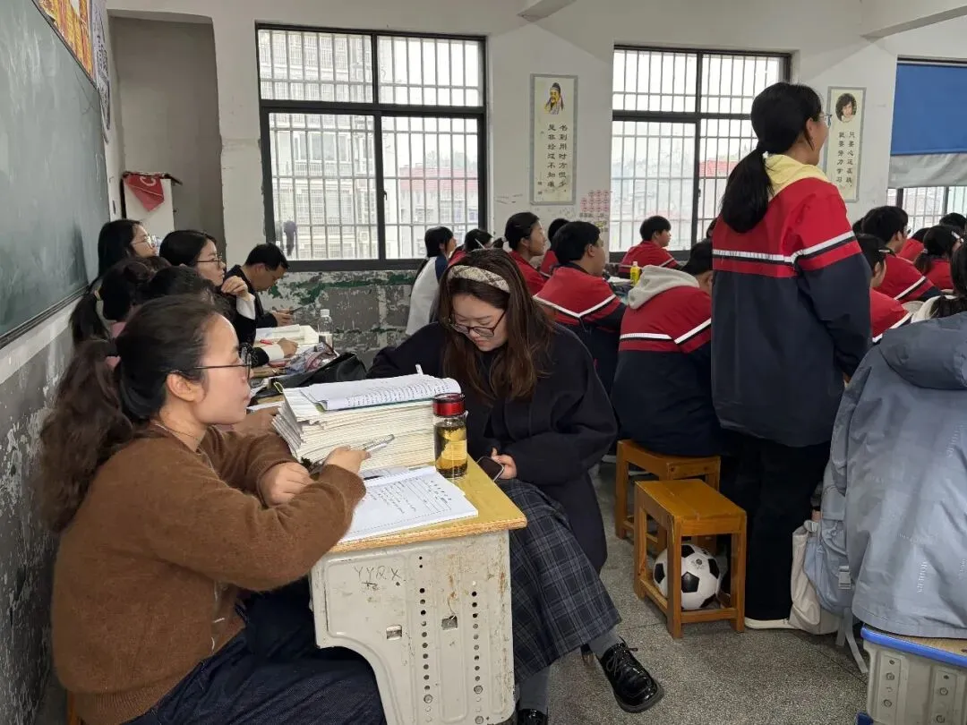 研思共进备中考 联研赋能促提升——松滋市实验初中教联体2026年春季备考研讨会在刘家场中学圆满举行 第22张 研思共进备中考 联研赋能促提升——松滋市实验初中教联体2026年春季备考研讨会在刘家场中学圆满举行 第22张