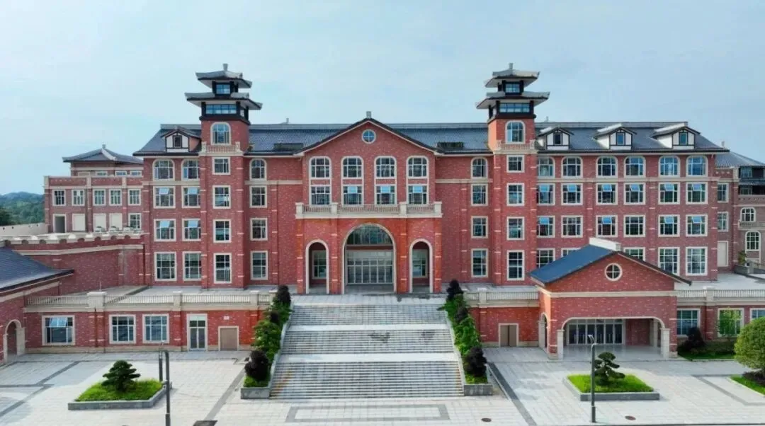 中考低分别慌!这所学校五年制直通医卫大专,升学就业双保险! 第1张 中考低分别慌!这所学校五年制直通医卫大专,升学就业双保险! 第1张