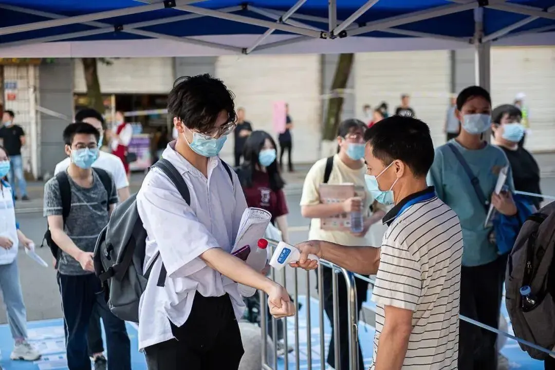 今年高考两个“历史首次”!试卷消毒现场亮了…… 第37张