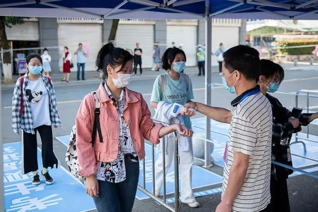 今年高考两个“历史首次”!试卷消毒现场亮了…… 第38张