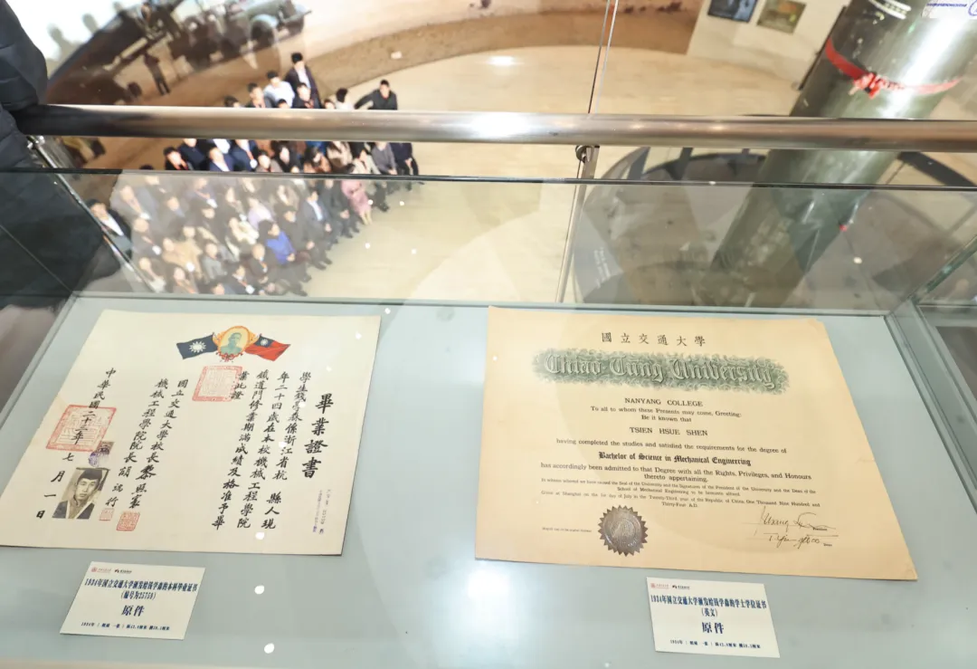 再次刷屏!他的试卷已成“镇馆之宝”! 第2张