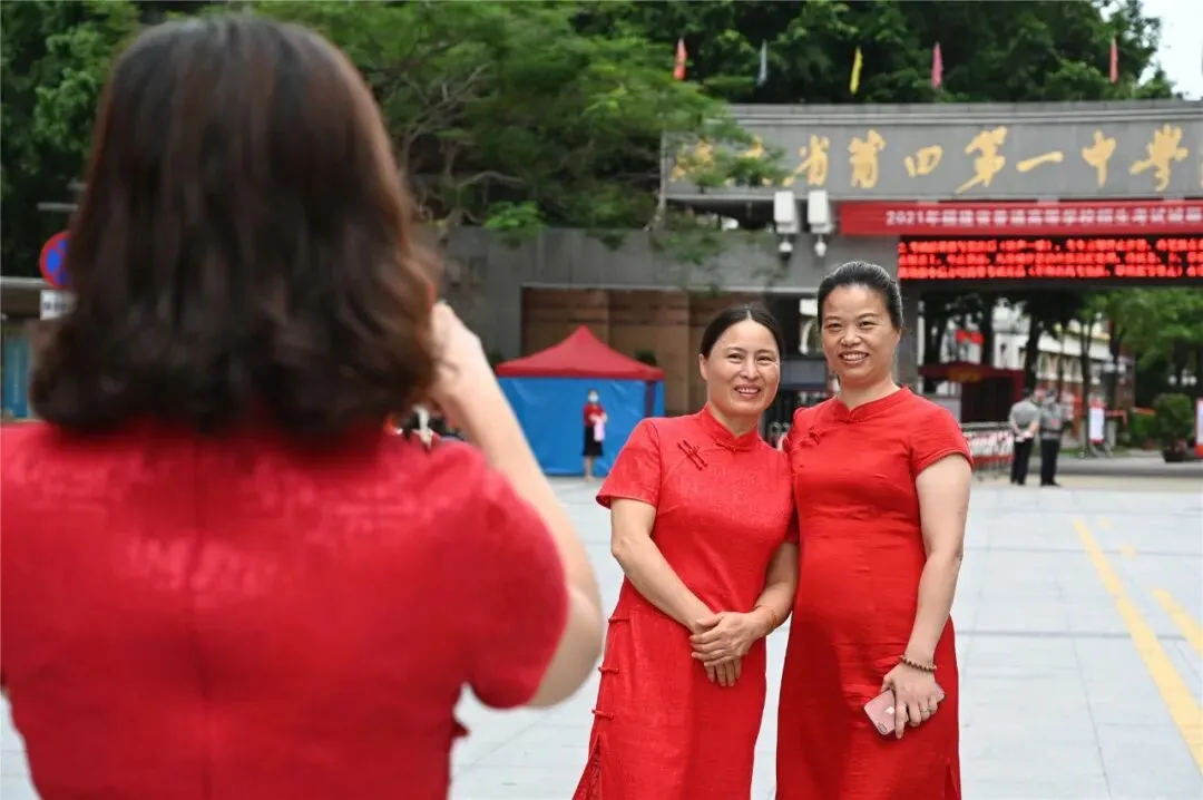 今年高考两个“历史首次”!试卷消毒现场亮了…… 第65张