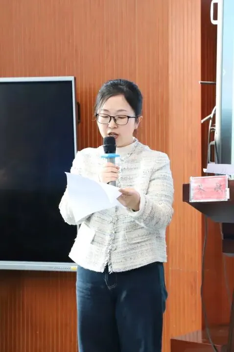 【学在集里】聚焦中考深耕课堂 研思共进赋能备考 ——浏阳市初中道德与法治“一心六有四成”教学范式复习研讨活动在新屋岭中学顺利开展 第7张 【学在集里】聚焦中考深耕课堂 研思共进赋能备考 ——浏阳市初中道德与法治“一心六有四成”教学范式复习研讨活动在新屋岭中学顺利开展 第7张