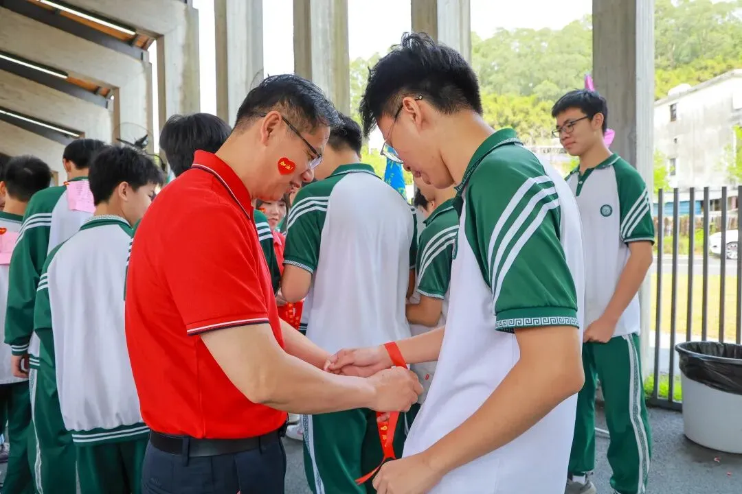 马到成功,中考必胜——广州市白云区东平学校2026年百日誓师实践教育活动精彩回顾 第43张 马到成功,中考必胜——广州市白云区东平学校2026年百日誓师实践教育活动精彩回顾 第43张