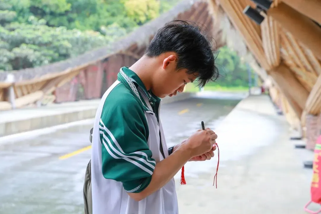 马到成功,中考必胜——广州市白云区东平学校2026年百日誓师实践教育活动精彩回顾 第86张 马到成功,中考必胜——广州市白云区东平学校2026年百日誓师实践教育活动精彩回顾 第86张