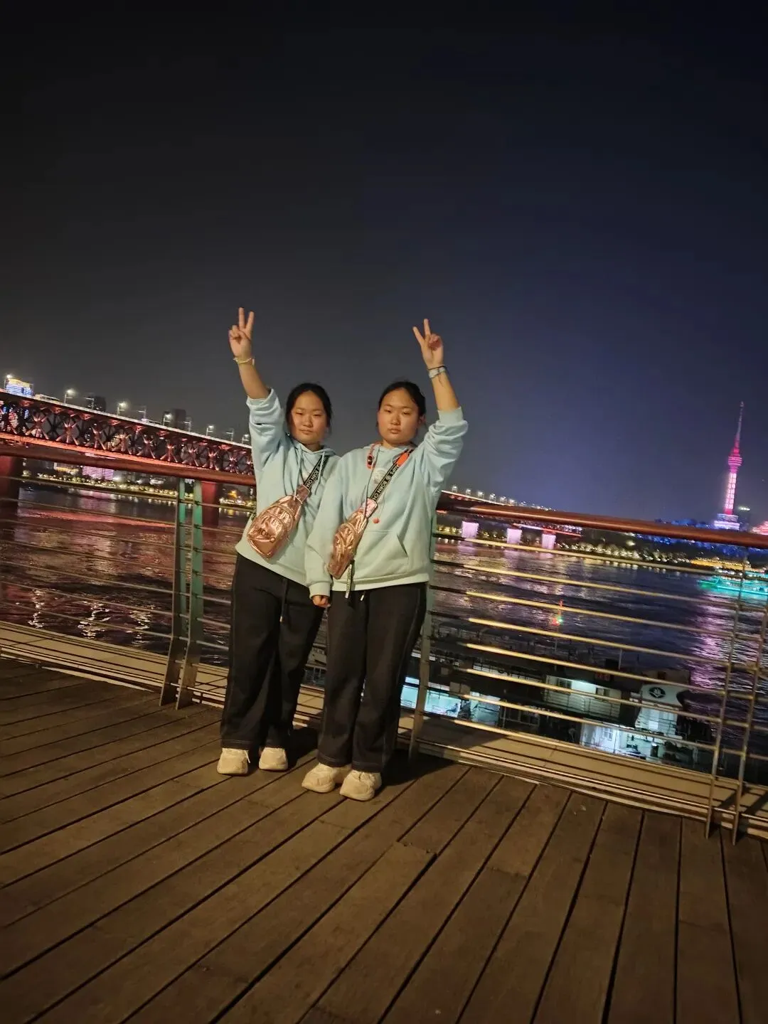 中考倒计时73天:吾家双胞胎女儿,妈妈能做的,稳住情绪,不添乱 第1张