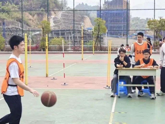 砺剑体育中考 拼搏绽放锋芒——罗源一中2026届初三体育中考模拟测试顺利开展 第27张