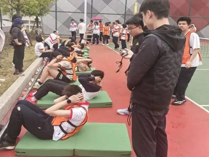 砺剑体育中考 拼搏绽放锋芒——罗源一中2026届初三体育中考模拟测试顺利开展 第28张