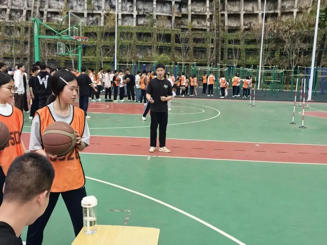 砺剑体育中考 拼搏绽放锋芒——罗源一中2026届初三体育中考模拟测试顺利开展 第29张