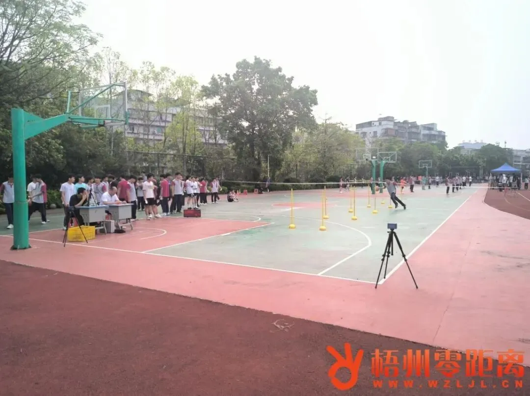 约1.3万名考生迎考!梧州市本级体育中考今日开考 第6张