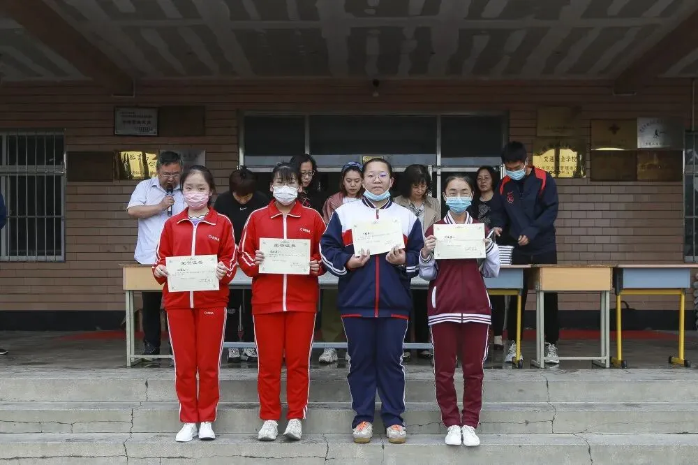 我校举行“大连市第一次模拟考试表彰大会” 第8张