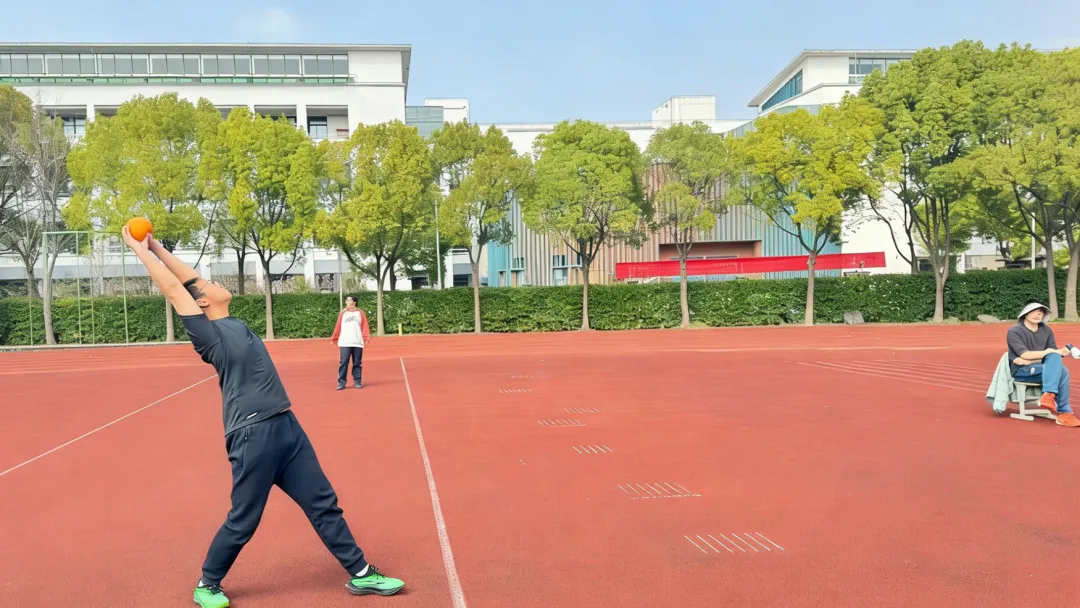 中考模拟战鼓响,体质测试号角鸣——上虞外国语学校九年级体育模拟与八年级体质健康测试侧记 第12张