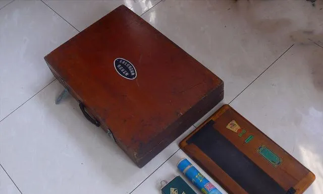 70、80后们:当年做的那些有味道的试卷,都是来自这组油印物件 第3张