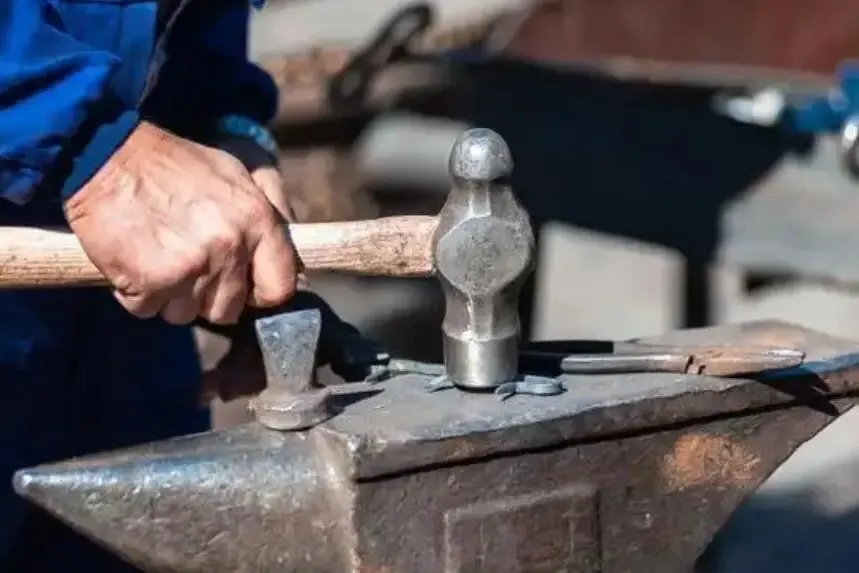 【中考阅读指导】铁砧上的岁月(王祖胜)重庆2025 第5张