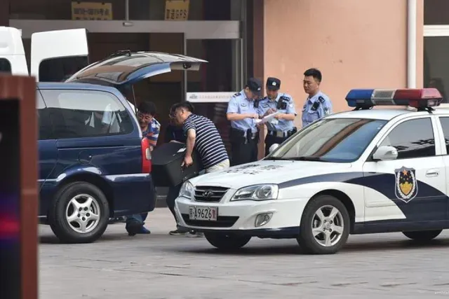 20年前“偷走”高考试卷,记下答案后参加考试,看到考题愣住了! 第4张