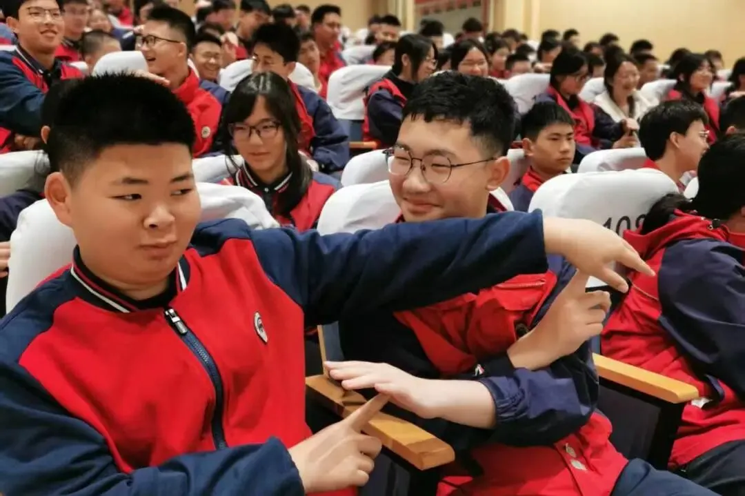 【化解中考焦虑,压力秒变提分动力】——荆州南昕学校九年级心理讲座圆满举行 第20张