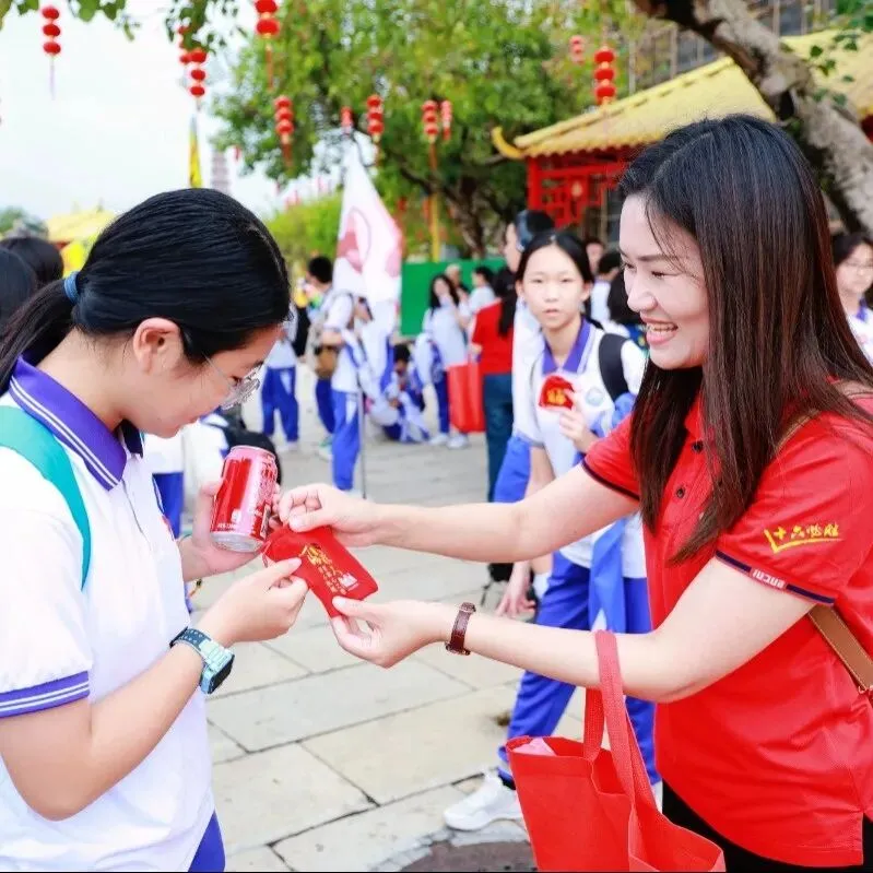 龙腾马跃战中考 问鼎莲峰筑辉煌--广州市第十六中学东华实验学校2026年初三级誓师大会 第27张