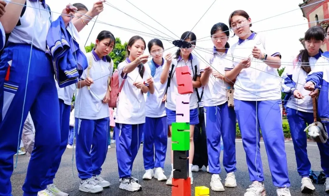 龙腾马跃战中考 问鼎莲峰筑辉煌--广州市第十六中学东华实验学校2026年初三级誓师大会 第33张