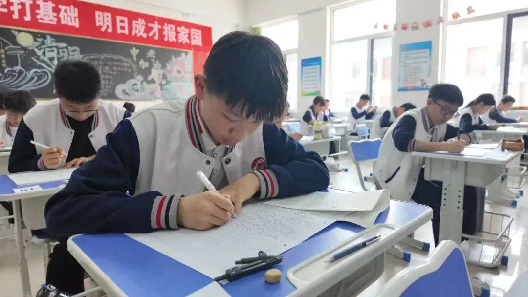 【贺阳·沐书香·中考一诊】以诊促学 全力以赴|兰州新区贺阳学校初三年级市一诊考试进行中 第6张