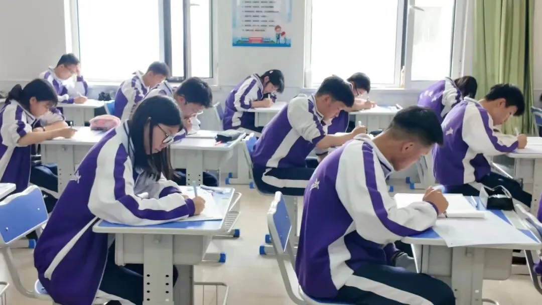 【贺阳·沐书香·中考一诊】以诊促学 全力以赴|兰州新区贺阳学校初三年级市一诊考试进行中 第7张