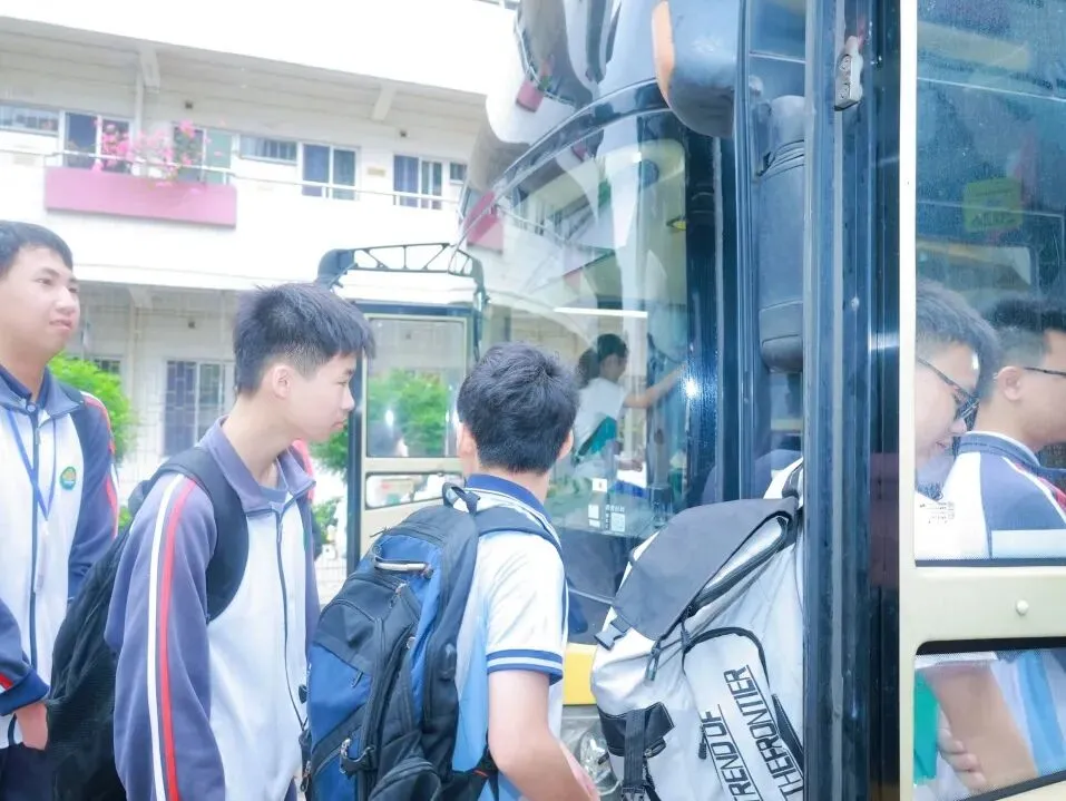 策马扬鞭战中考,奋楫笃行赴山海——金本中学初三级中考誓师研学活动 第18张