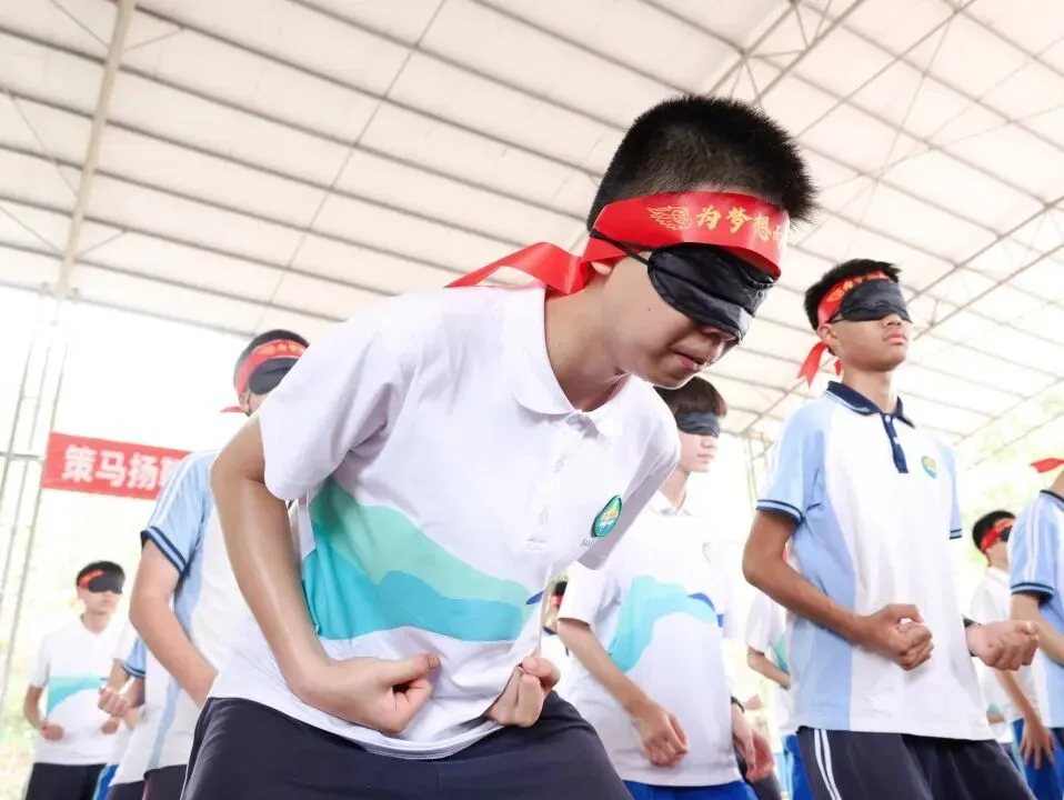 策马扬鞭战中考,奋楫笃行赴山海——金本中学初三级中考誓师研学活动 第103张