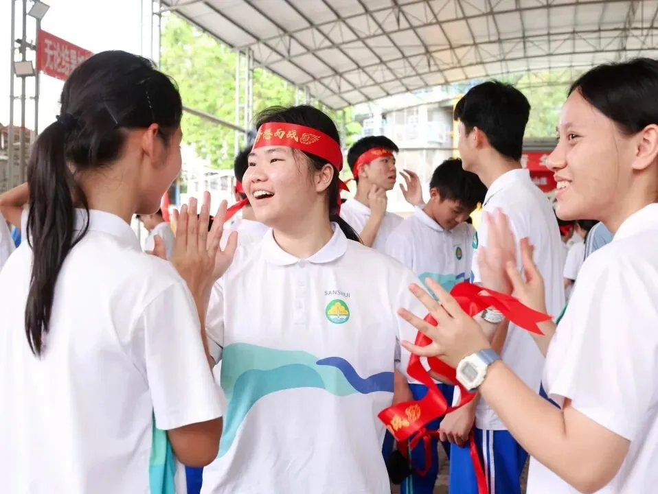 策马扬鞭战中考,奋楫笃行赴山海——金本中学初三级中考誓师研学活动 第113张