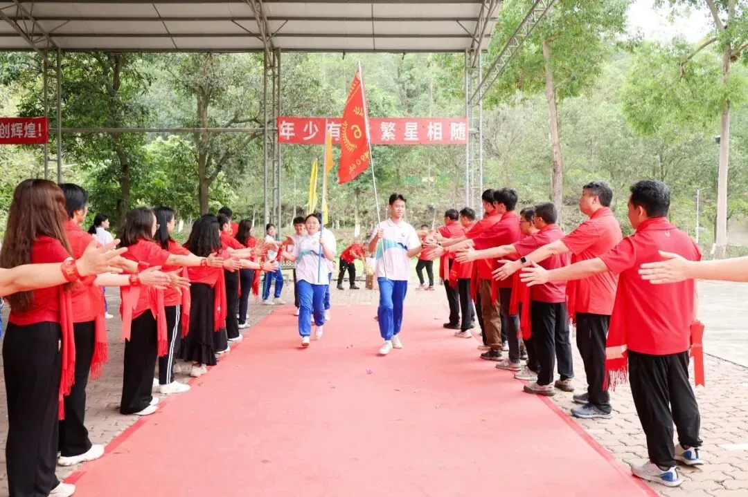 策马扬鞭战中考,奋楫笃行赴山海——金本中学初三级中考誓师研学活动 第149张