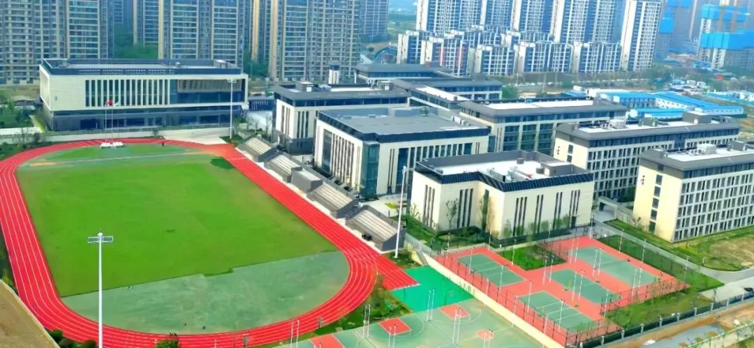 2026年中考指南:郑州34所一批次高中介绍及招生咨询电话! 第40张