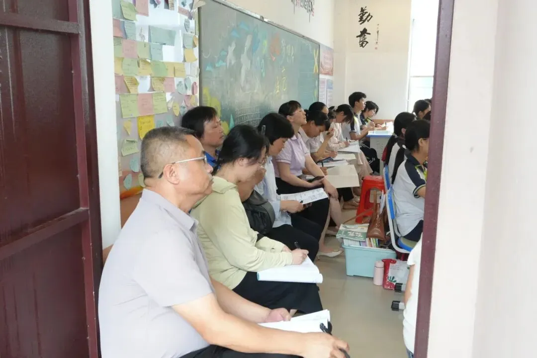 深耕课堂 助力中考——广西民族师范学院附属第二中学赴宁明县实验学校送教暨复习示范课经验分享活动圆满举行 第23张