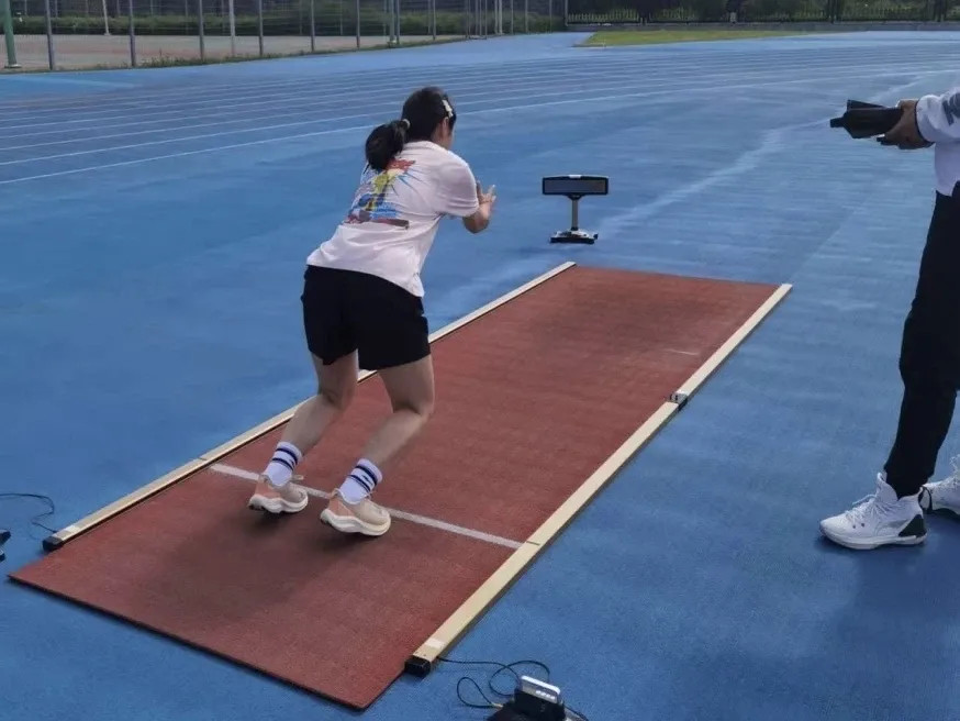 以稳健之姿 赴青春之约——中考体育考前指导手册 第41张 以稳健之姿 赴青春之约——中考体育考前指导手册 第41张