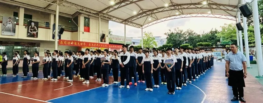 体育中考鸣战鼓,首战必胜创辉煌——2026年谢岗振华学校隆重召开体育动员大会 第4张 体育中考鸣战鼓,首战必胜创辉煌——2026年谢岗振华学校隆重召开体育动员大会 第4张