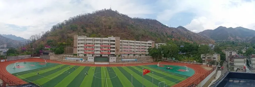 米易县民中教育集团2026届中考誓师大会隆重举行 第13张 米易县民中教育集团2026届中考誓师大会隆重举行 第13张